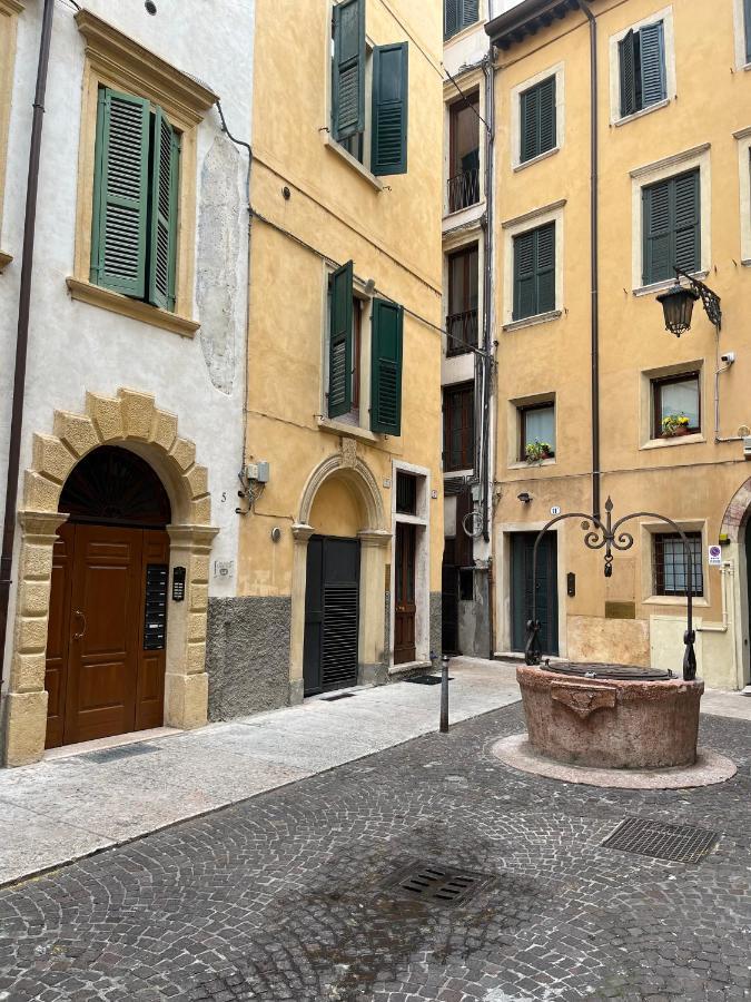 Magnolia Home - Piazza Delle Erbe Verona Buitenkant foto