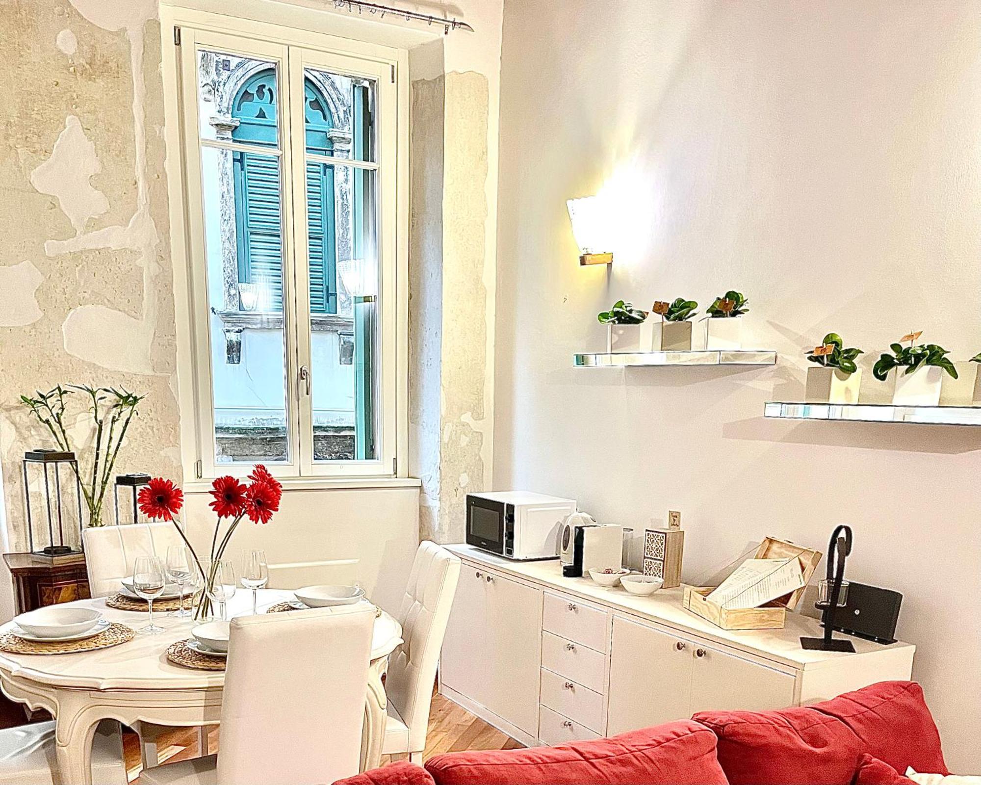 Magnolia Home - Piazza Delle Erbe Verona Buitenkant foto