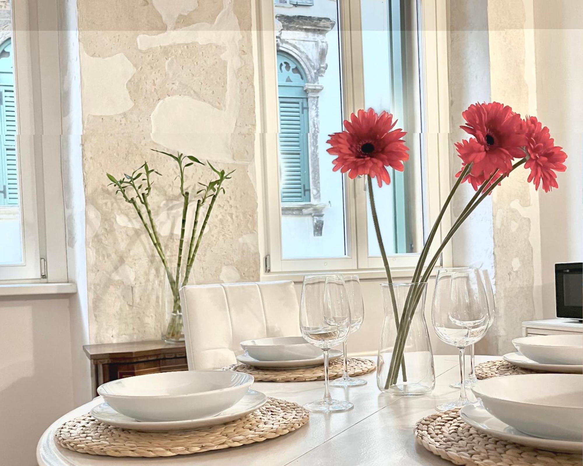 Magnolia Home - Piazza Delle Erbe Verona Buitenkant foto